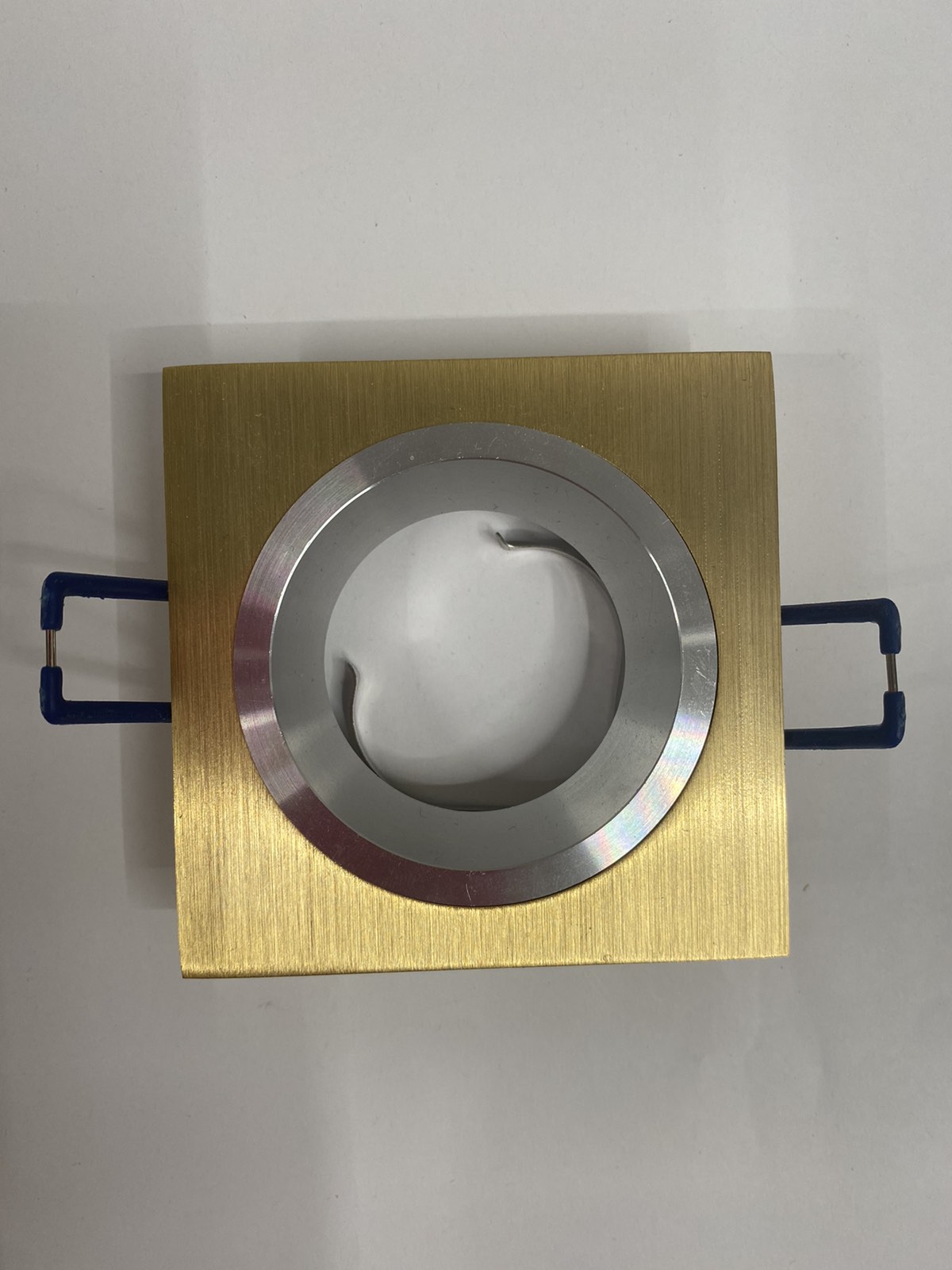 30008.jpg Raam MR16 SA-03 - Image 1