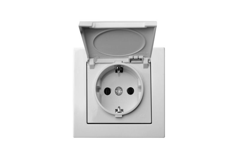 IKL16-008-01_E_B.jpg EPSILON Pistikupesa kaanega IKL 16-408-01 E/VALGE IP44, ilma raamita - Pilt 1